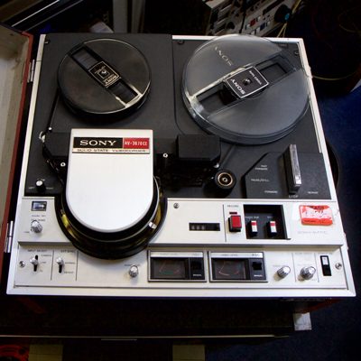 Sony AV-3670 CE ½ inch machine, labelled "Solid State Videocorder" with 2 spools