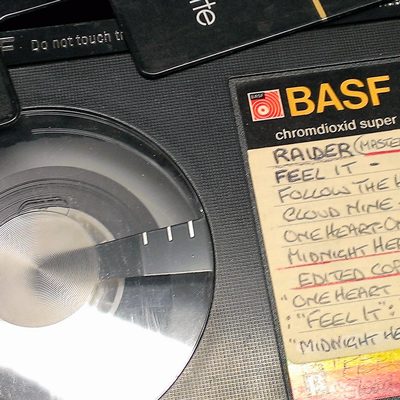 close up of cassette shell window and part of label with text: BASF chromdioxid super, Raider (Master)